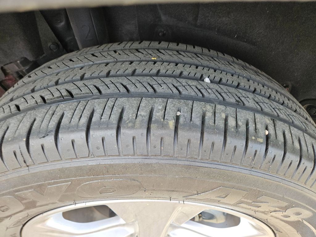 Thumbnail: 2025 Toyota RAV4 - 26