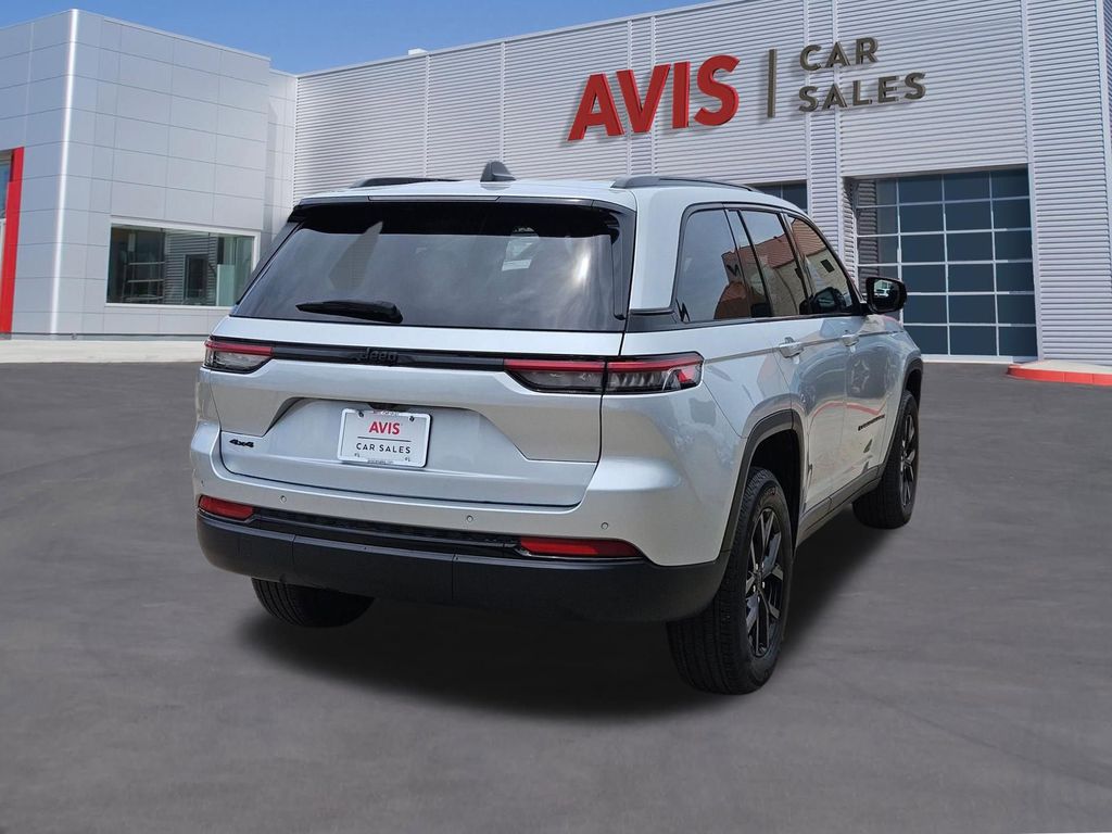 Thumbnail: 2025 Jeep Grand Cherokee - 6