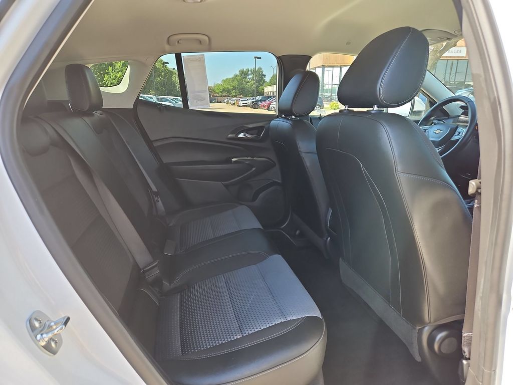 Thumbnail: 2025 Chevrolet Trax - 30