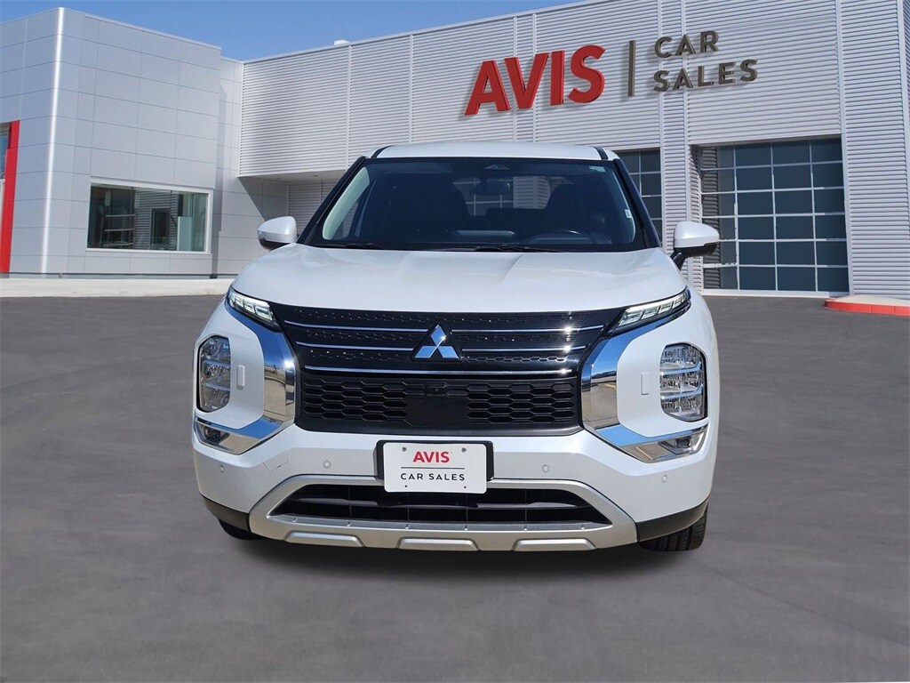 2023 Mitsubishi Outlander PHEV photo 2