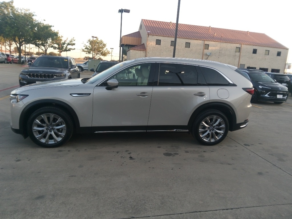 Thumbnail: 2025 Mazda CX-90 - 4