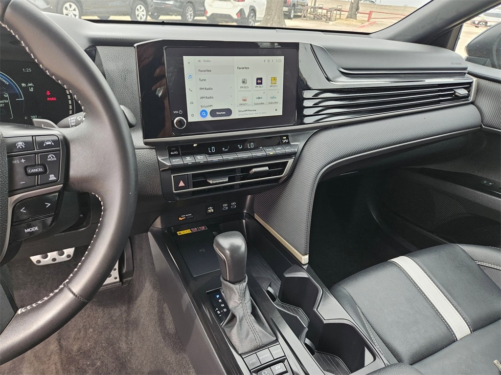 Thumbnail: 2025 Toyota Camry - 20