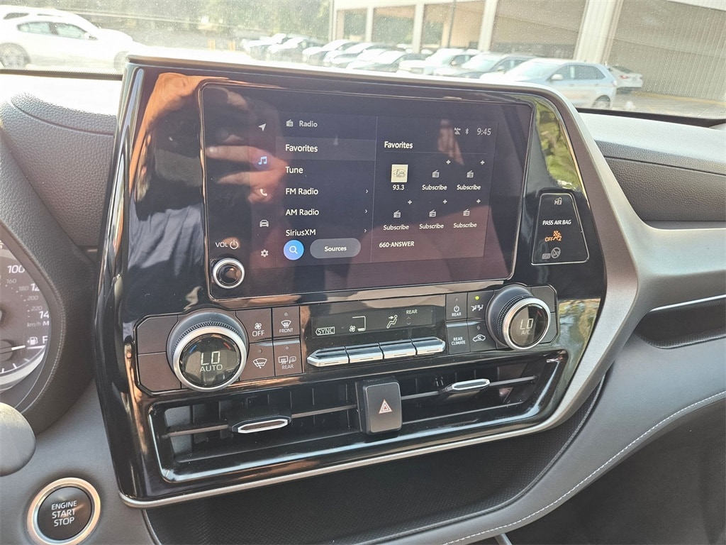 Thumbnail: 2024 Toyota Highlander - 19