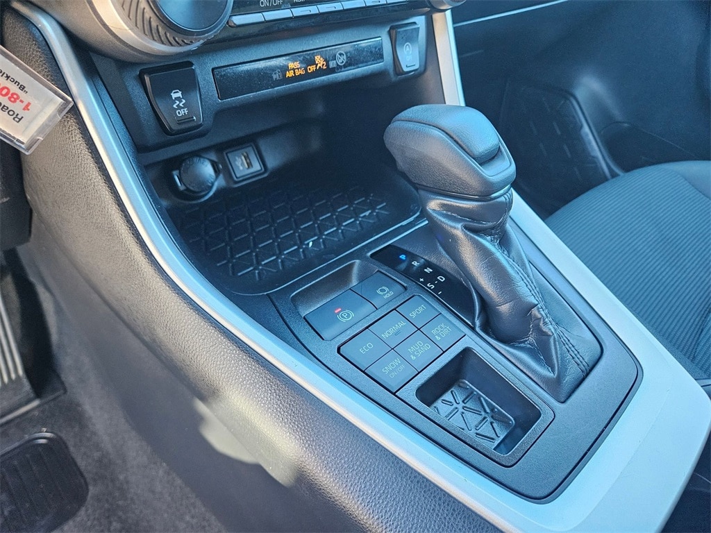 Thumbnail: 2024 Toyota RAV4 - 26