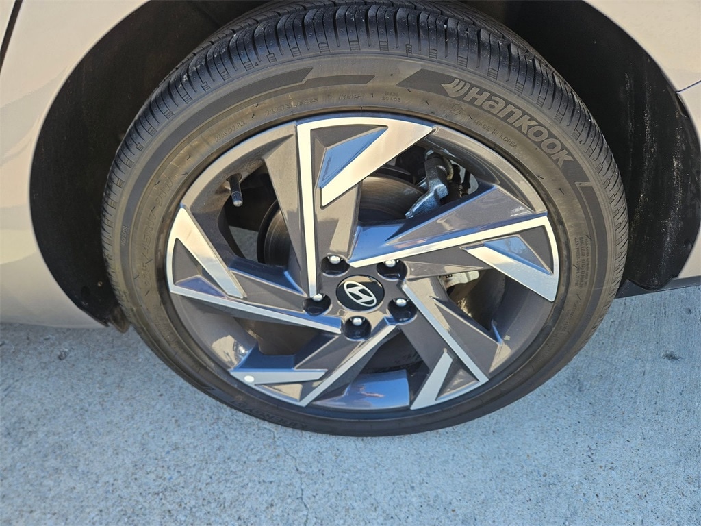 Thumbnail: 2025 Hyundai Elantra - 26