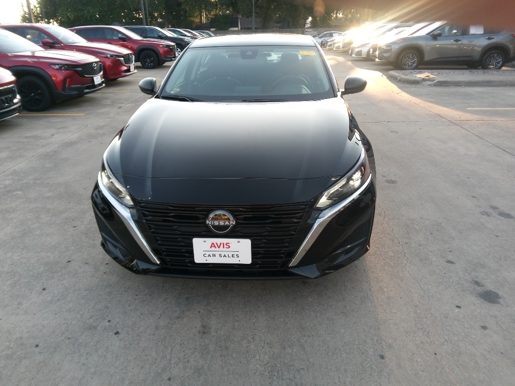Thumbnail: 2024 Nissan Altima - 2
