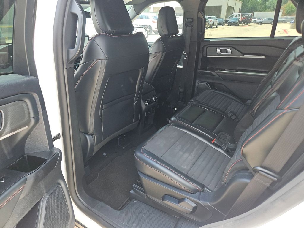 Thumbnail: 2025 Ford Explorer - 28