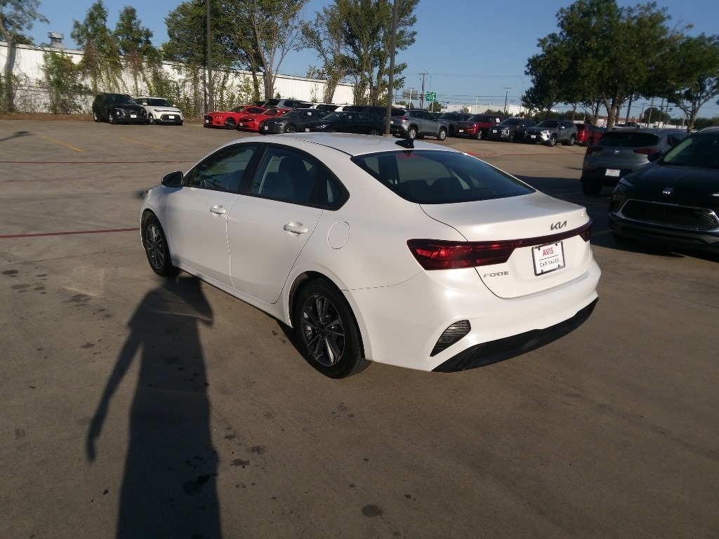 Thumbnail: 2024 Kia Forte - 11