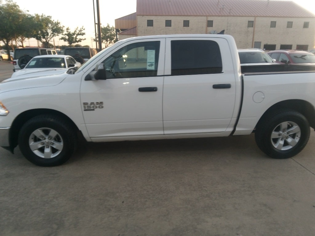 Thumbnail: 2023 RAM 1500 Classic - 3