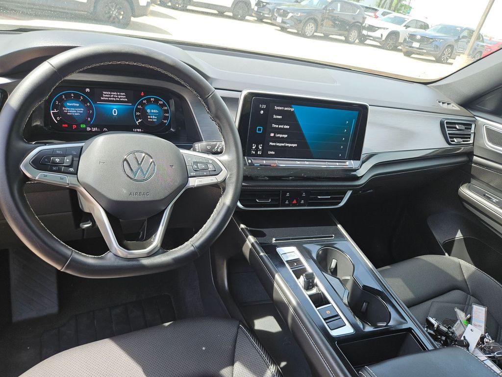 Thumbnail: 2025 Volkswagen Atlas - 16