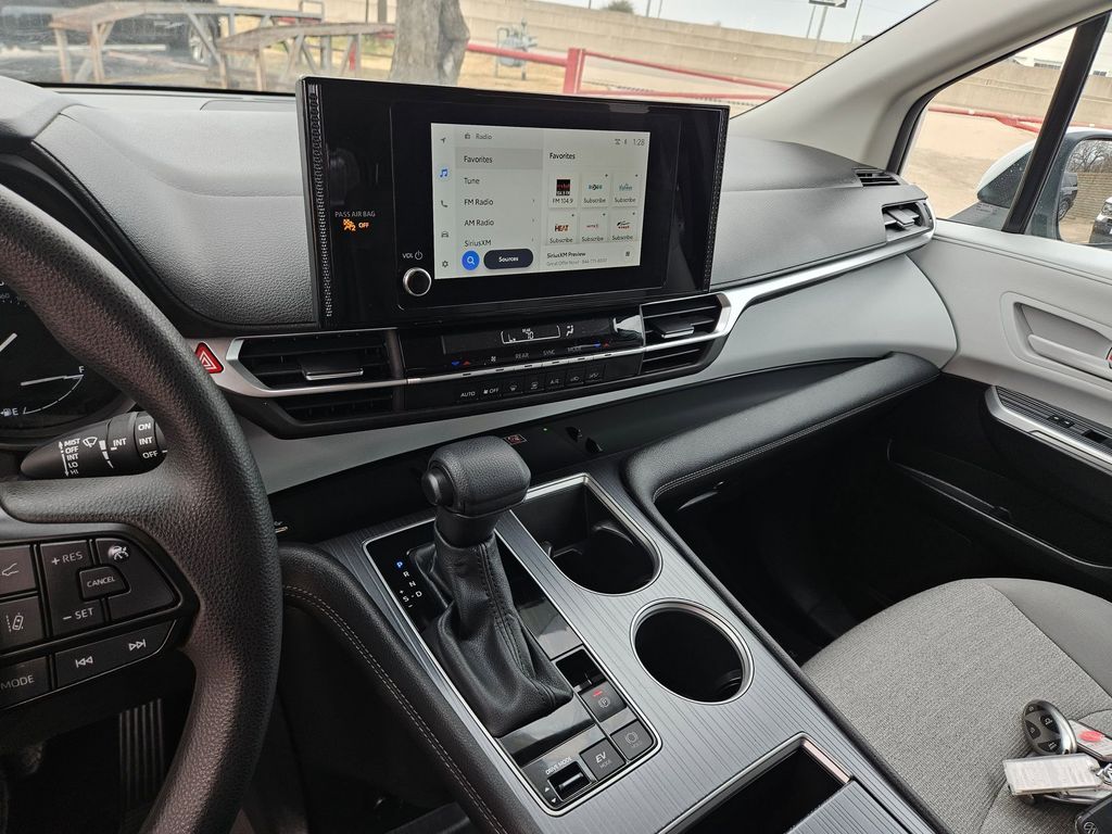 Thumbnail: 2025 Toyota Sienna - 20