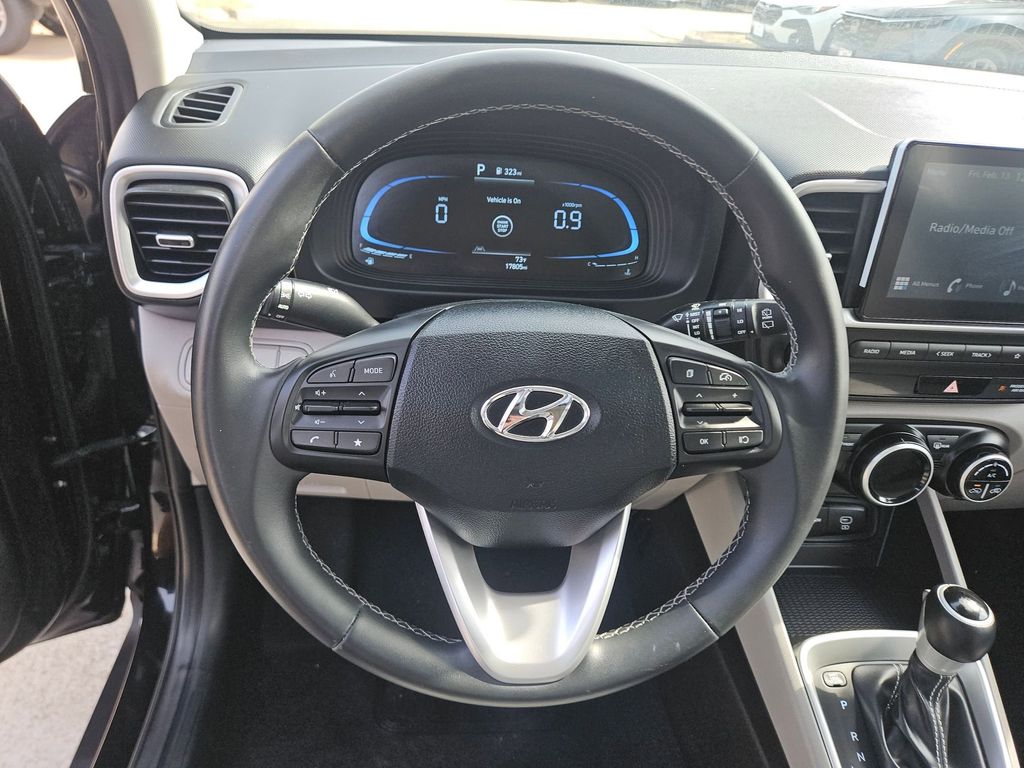 Thumbnail: 2025 Hyundai Venue - 18