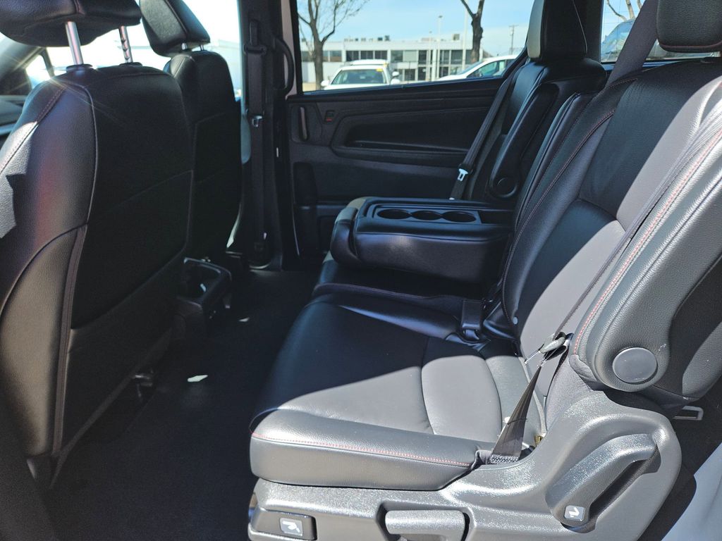 Thumbnail: 2025 Honda Odyssey - 28