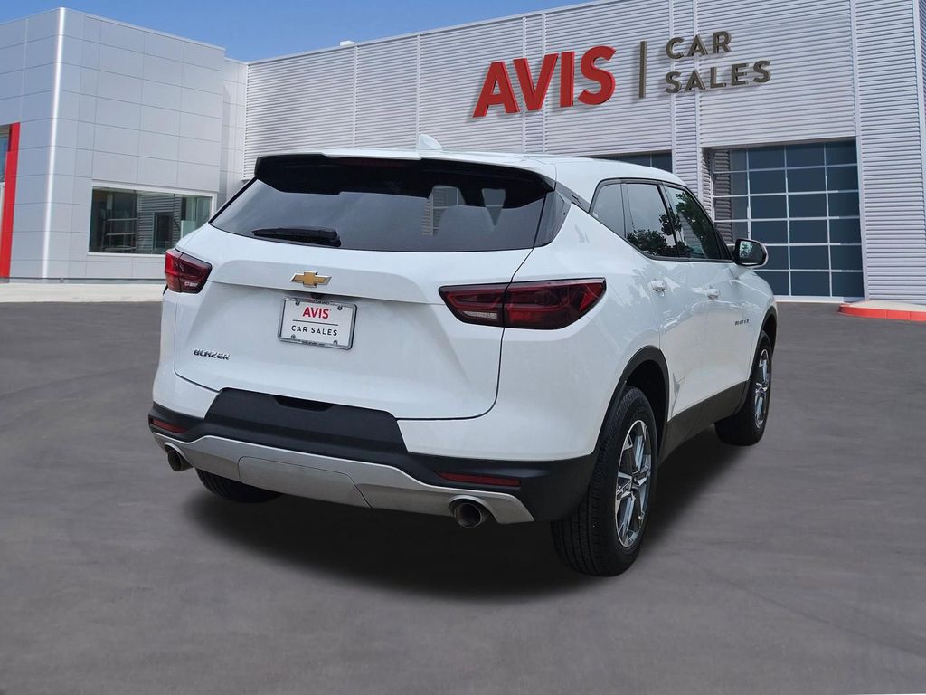 Thumbnail: 2025 Chevrolet Blazer - 6