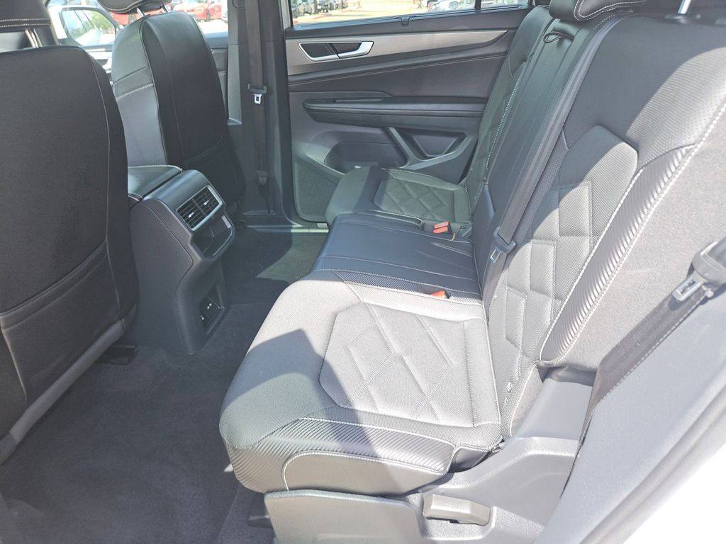 Thumbnail: 2025 Volkswagen Atlas - 28