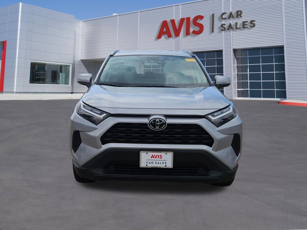 Thumbnail: 2025 Toyota RAV4 - 10