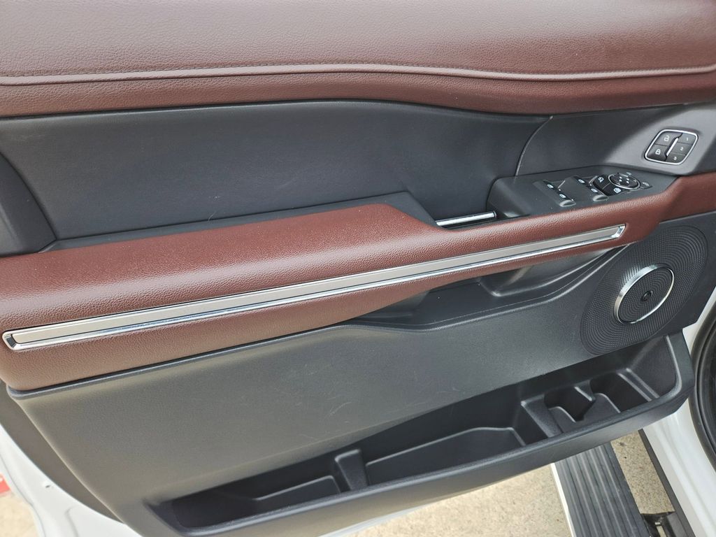 Thumbnail: 2024 Ford Expedition - 14