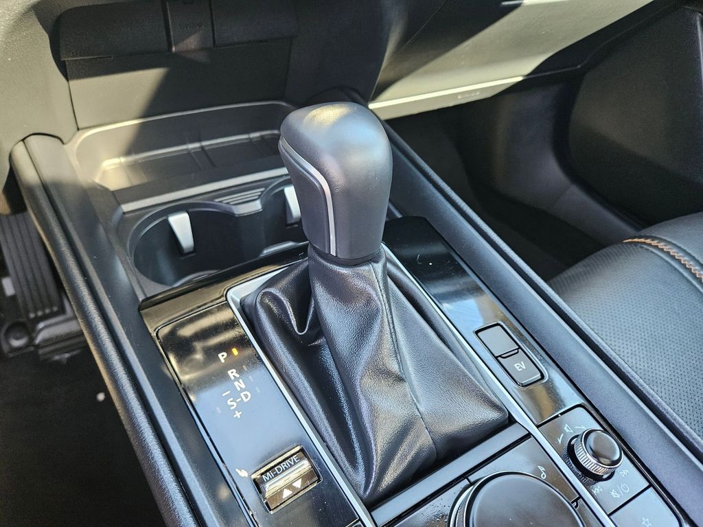 Thumbnail: 2025 Mazda CX-50 - 28