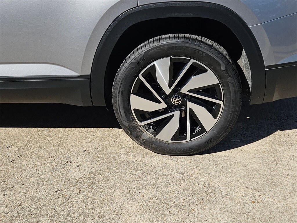 Thumbnail: 2025 Volkswagen Atlas - 11