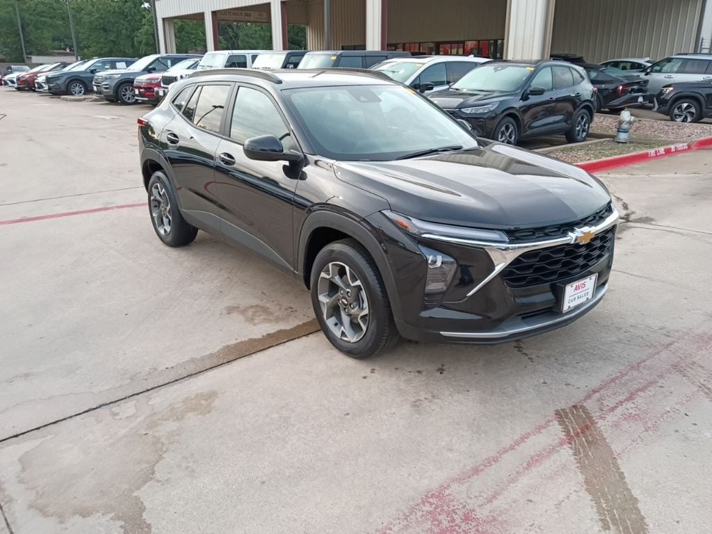 Thumbnail: 2025 Chevrolet Trax - 6