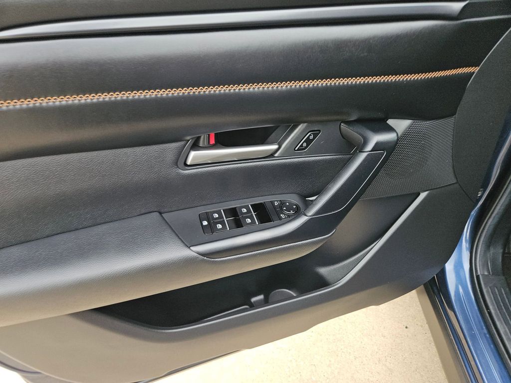 Thumbnail: 2025 Mazda CX-50 - 15