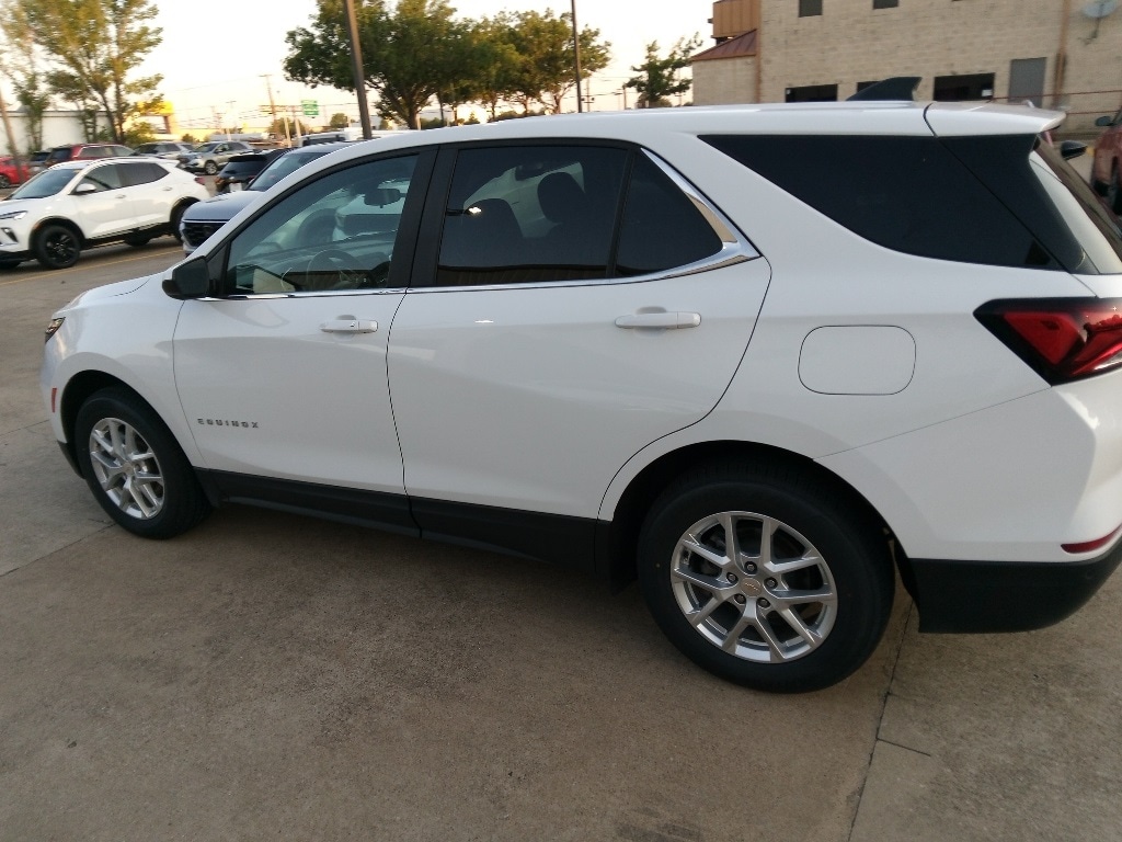 Thumbnail: 2024 Chevrolet Equinox - 4