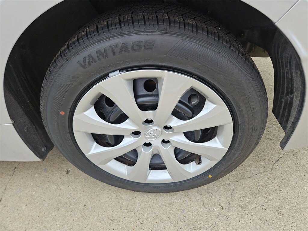 Thumbnail: 2024 Toyota Corolla - 22