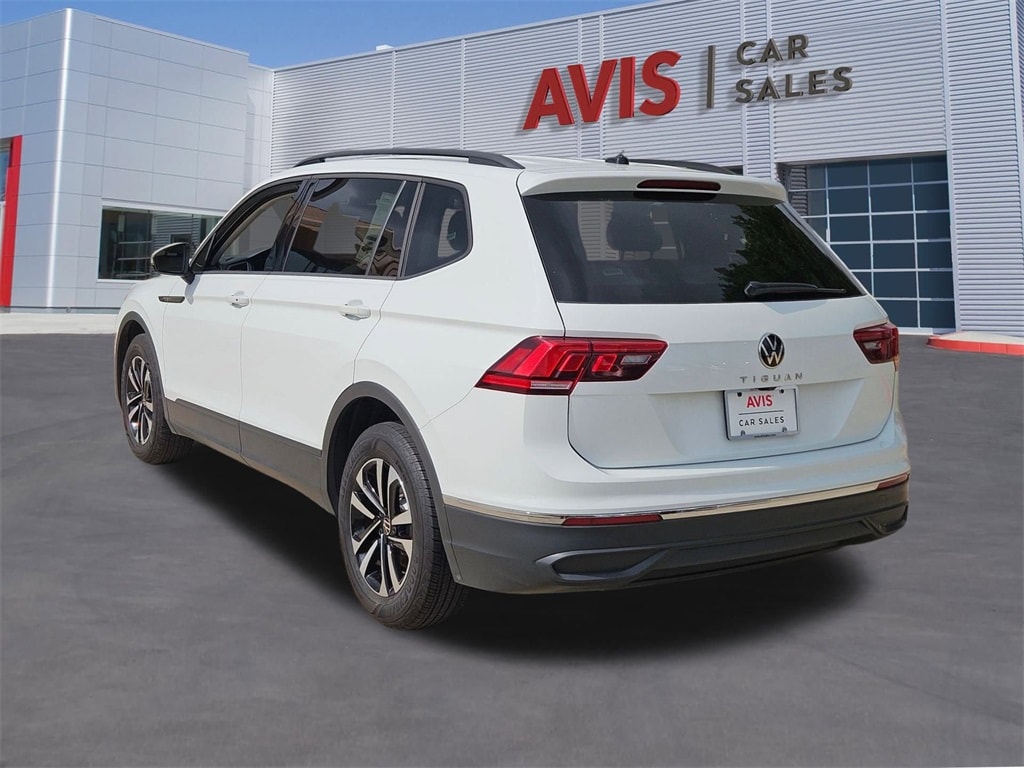 Thumbnail: 2024 Volkswagen Tiguan - 3