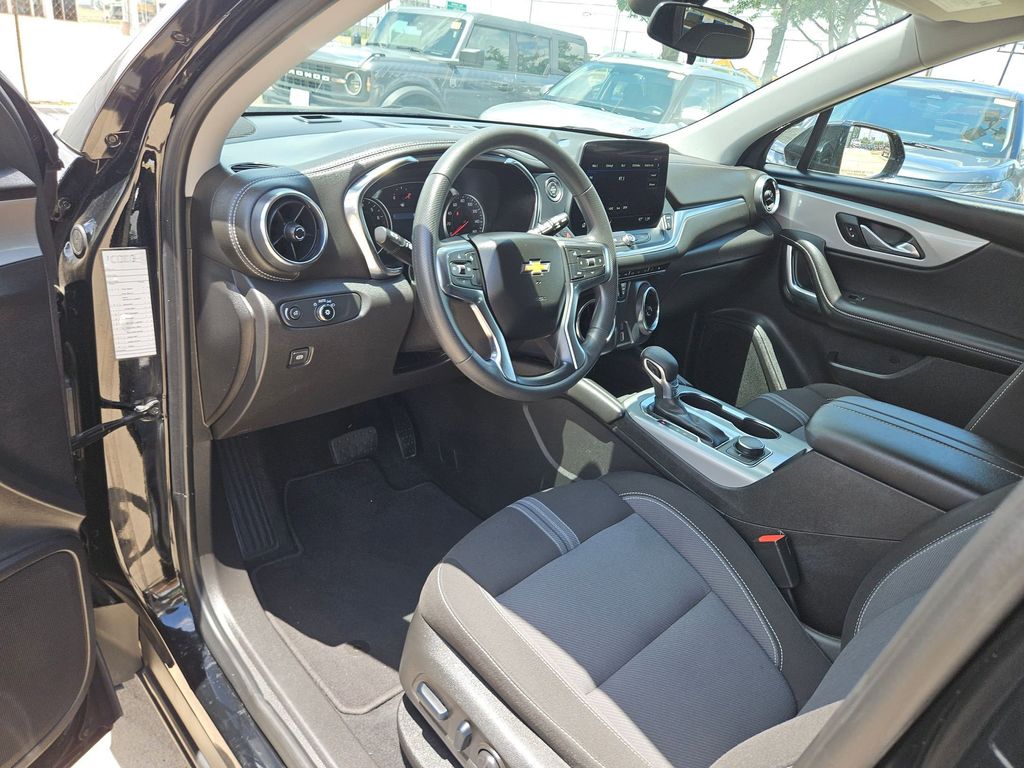 Thumbnail: 2025 Chevrolet Blazer - 13