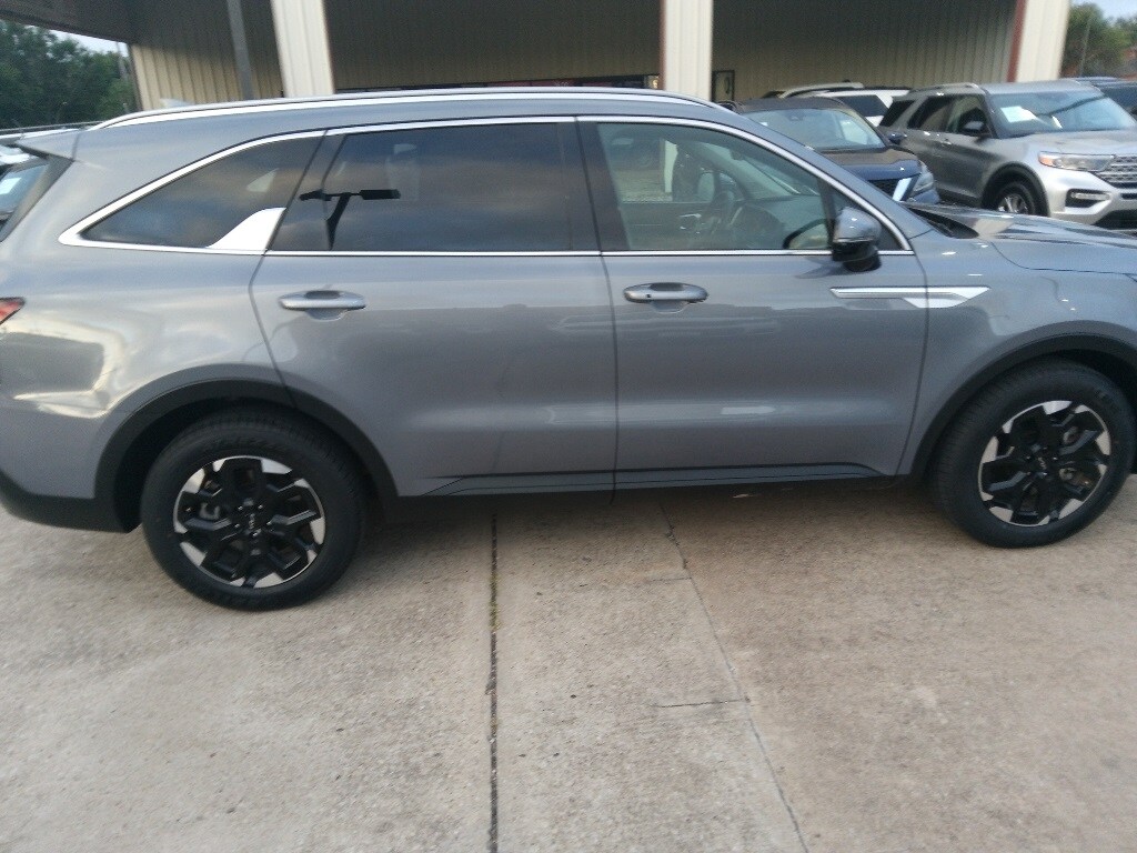 Thumbnail: 2024 Kia Sorento - 7