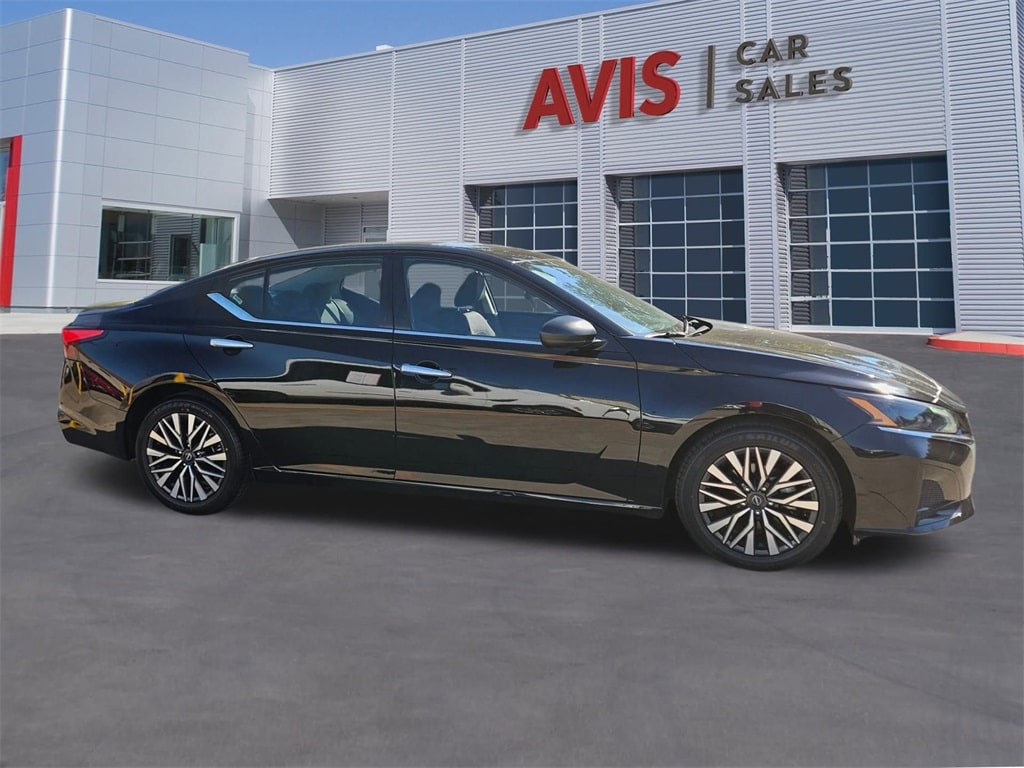 Thumbnail: 2024 Nissan Altima - 5