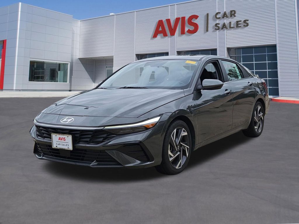 2025 Hyundai Elantra 2.0 SEL Convenience IVT's photo
