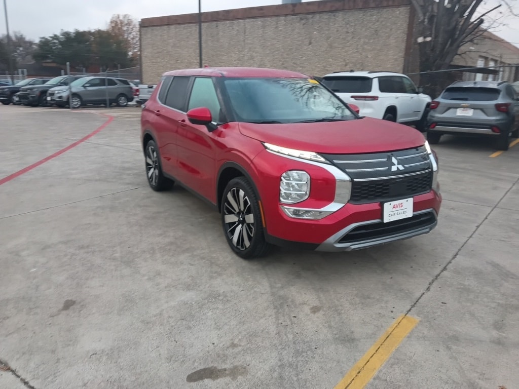 Thumbnail: 2025 Mitsubishi Outlander - 6