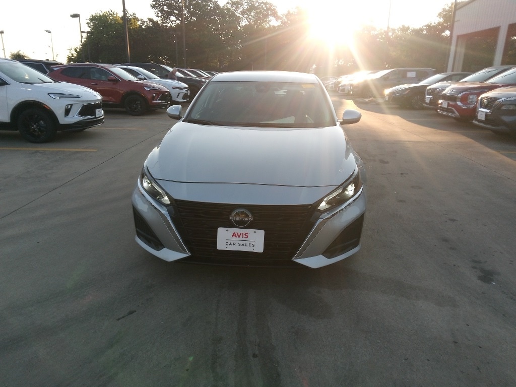 Thumbnail: 2024 Nissan Altima - 2