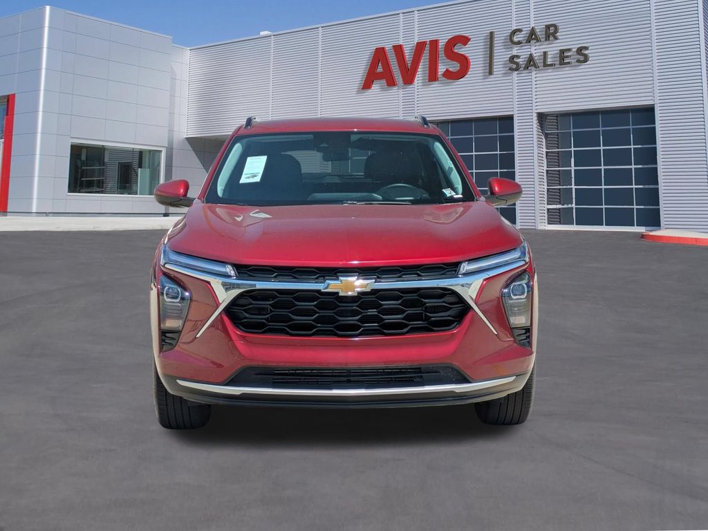 Thumbnail: 2025 Chevrolet Trax - 2
