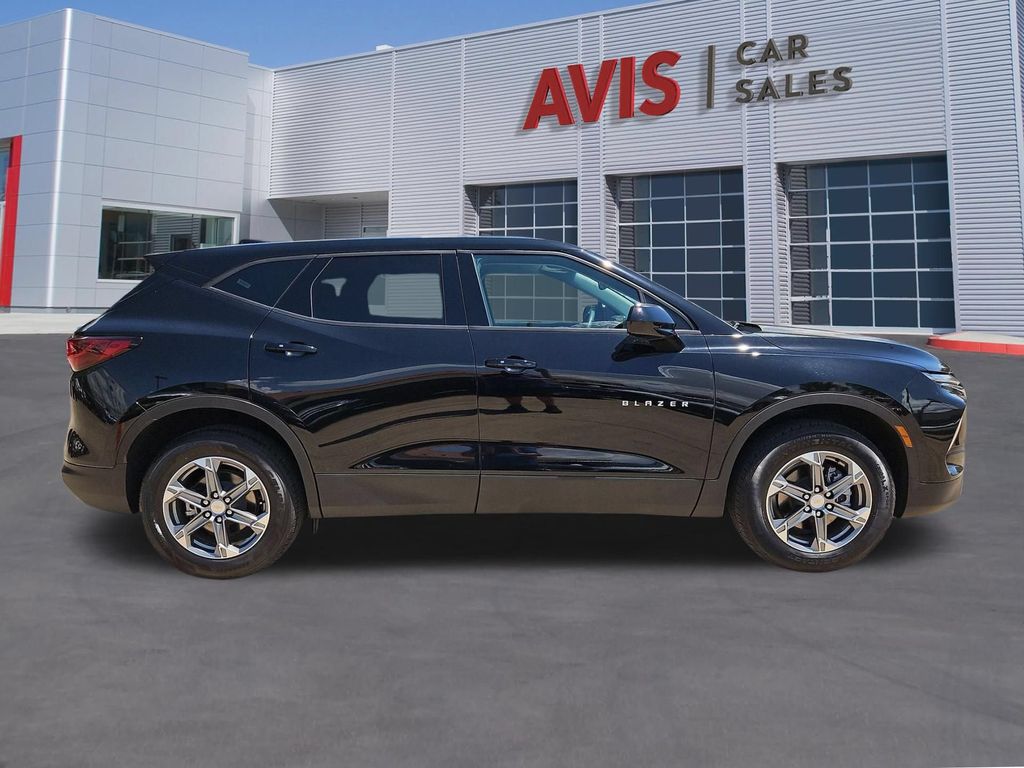 Thumbnail: 2025 Chevrolet Blazer - 5