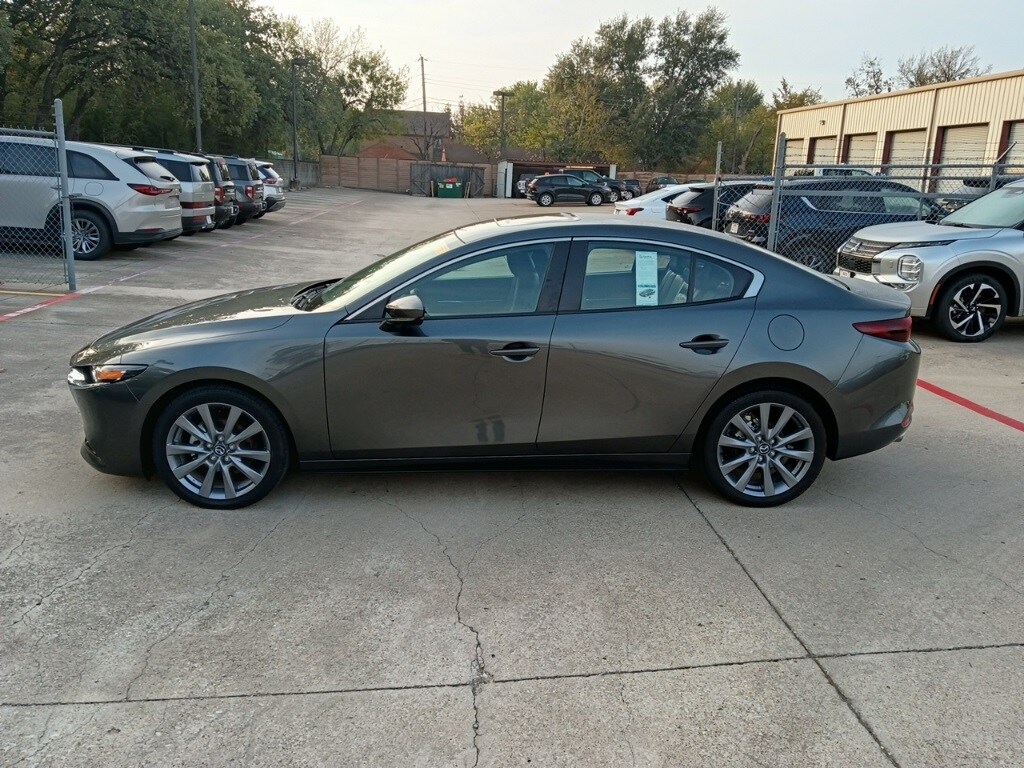 Thumbnail: 2025 Mazda Mazda3 - 4