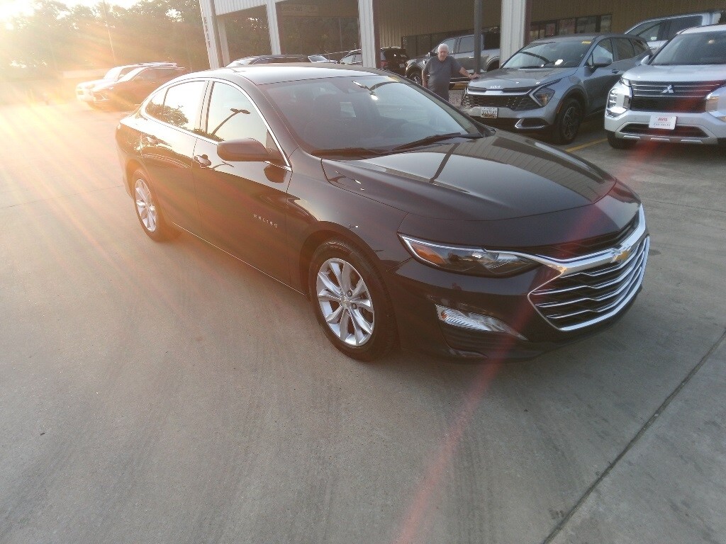 2023 Chevrolet Malibu 1LT photo 3