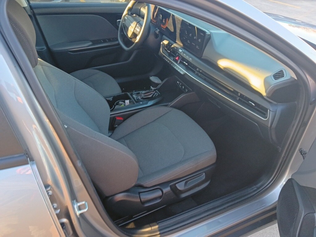 Thumbnail: 2025 Kia K4 - 6