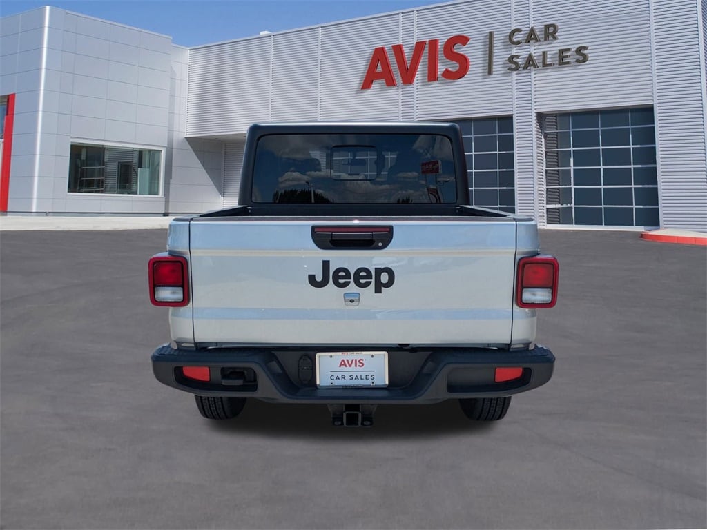 Thumbnail: 2023 Jeep Gladiator - 7