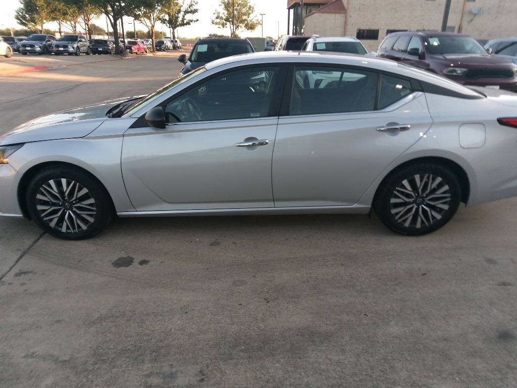 Thumbnail: 2024 Nissan Altima - 2