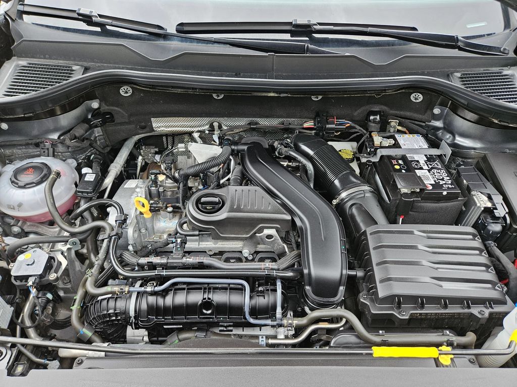 Thumbnail: 2025 Volkswagen Taos - 23