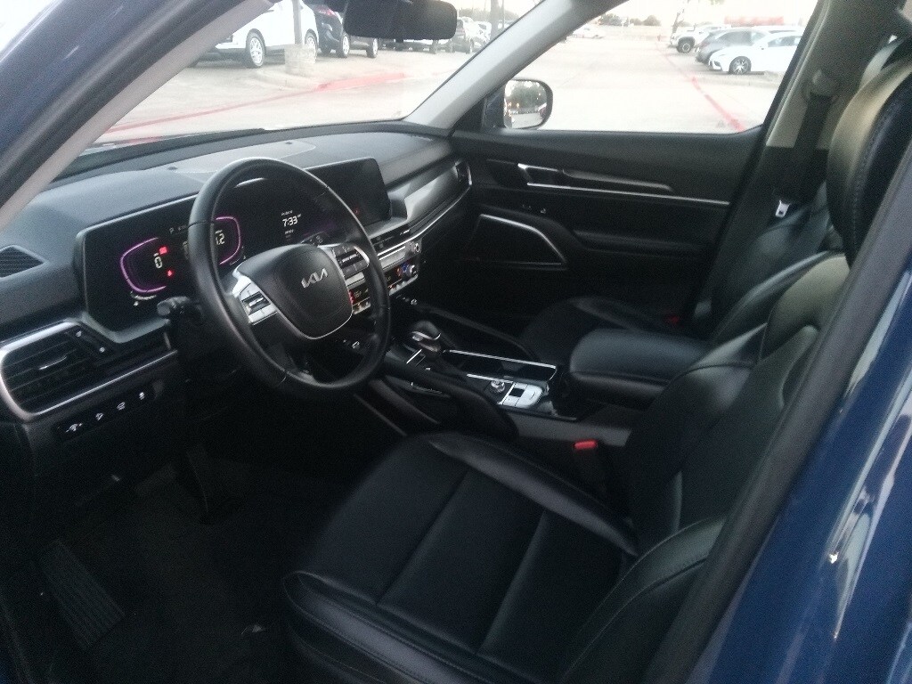 2025 Kia Telluride S photo 3