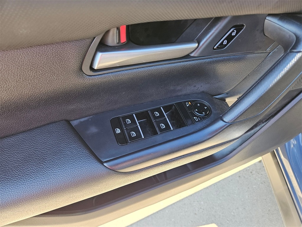 Thumbnail: 2025 Mazda CX-50 - 15