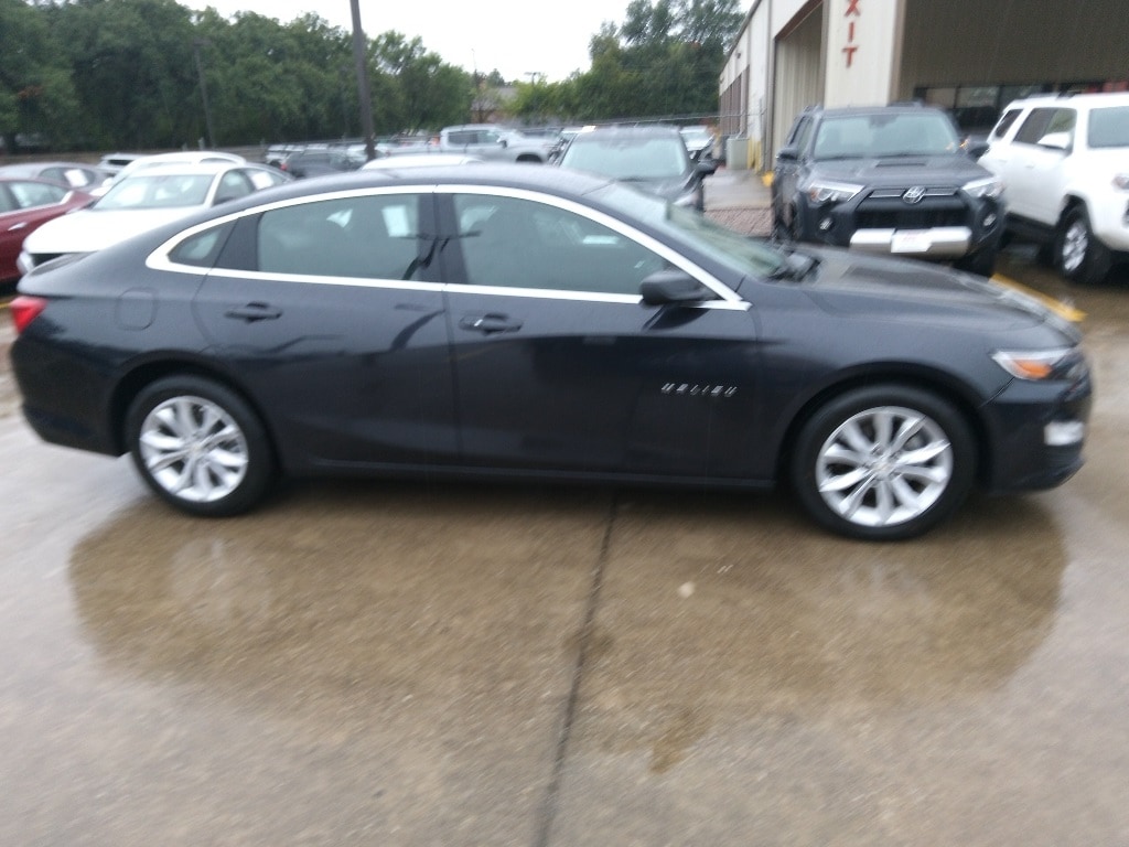 Thumbnail: 2023 Chevrolet Malibu - 4
