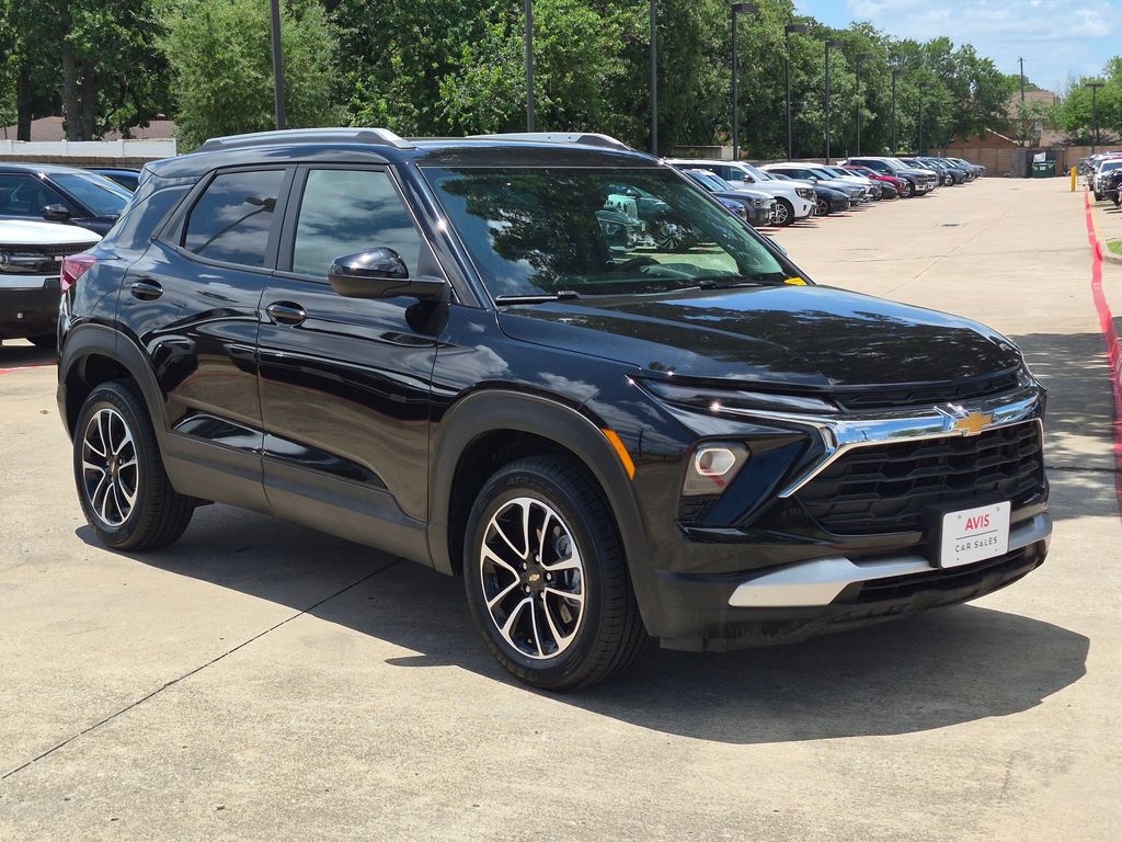 Thumbnail: 2025 Chevrolet TrailBlazer - 3