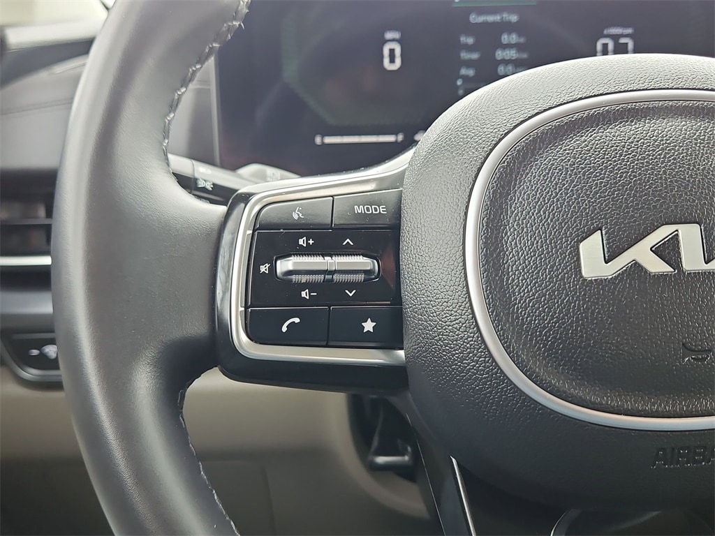 Thumbnail: 2025 Kia Carnival - 21