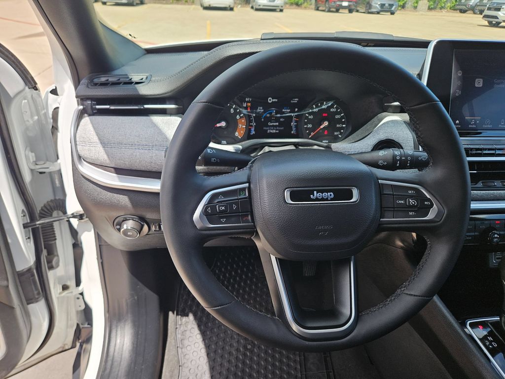 Thumbnail: 2025 Jeep Compass - 17