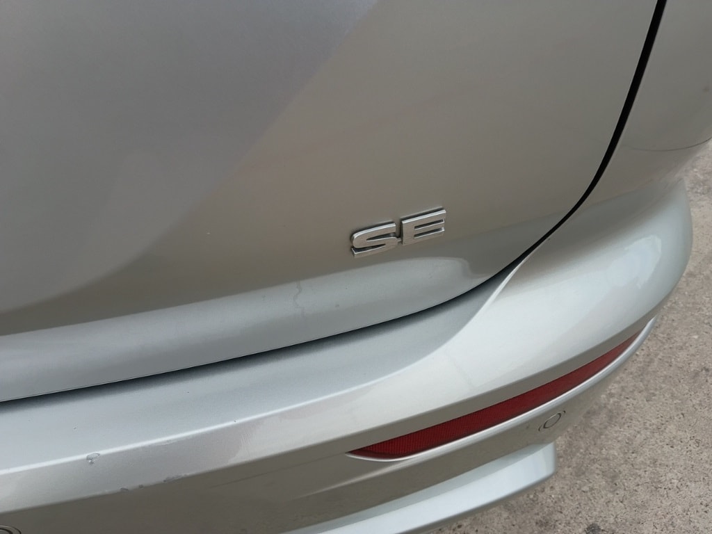 Thumbnail: 2024 Mitsubishi Outlander - 9