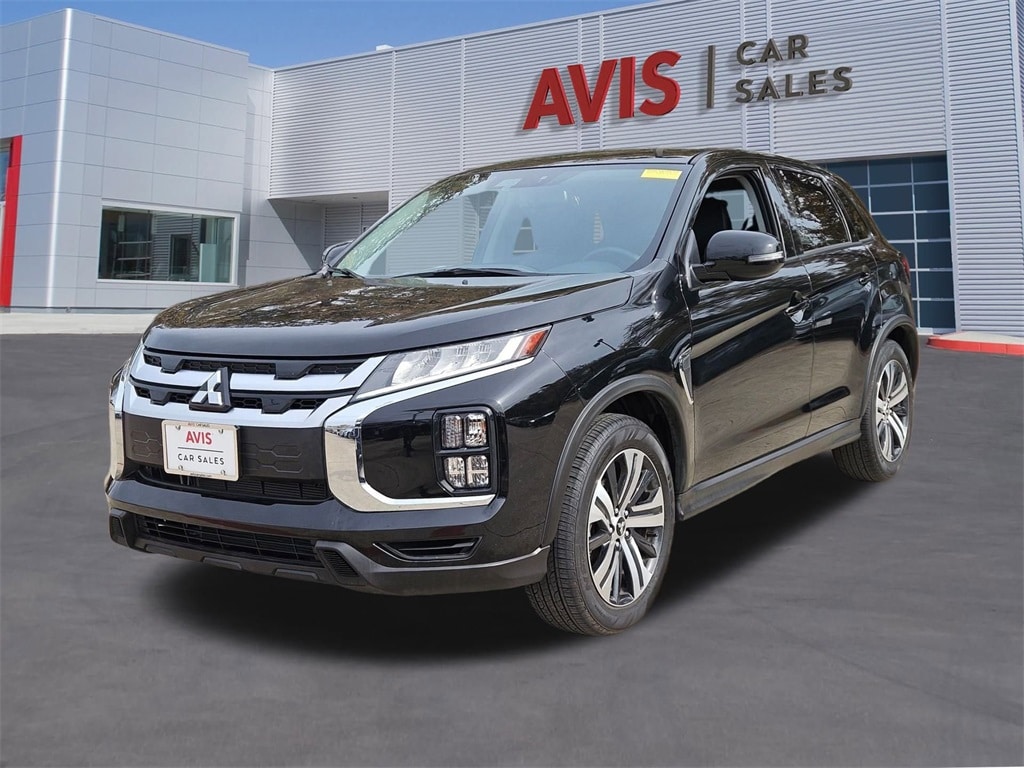 2025 Mitsubishi Outlander Sport SE's photo